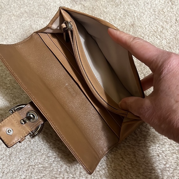 Women’s coach wallet - Picture 11 of 16